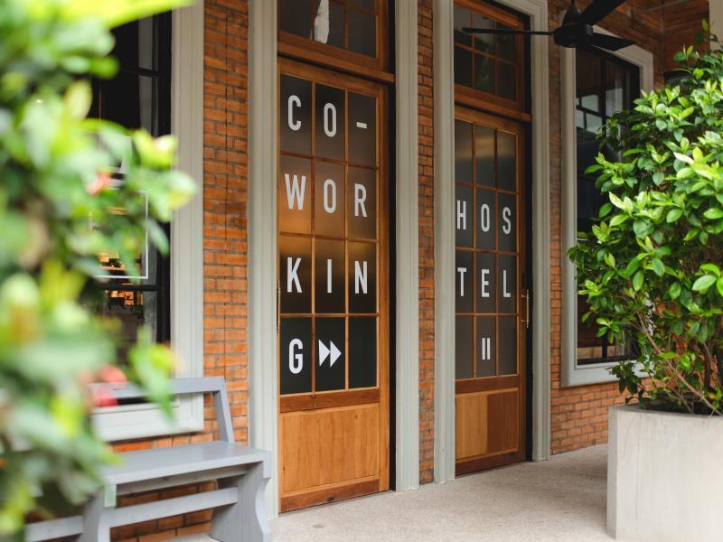 Oneday Hostel Sukhumvit 26 Бангкок Экстерьер фото