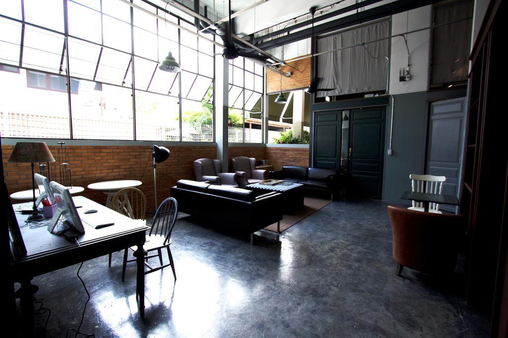 Oneday Hostel Sukhumvit 26 Бангкок Экстерьер фото