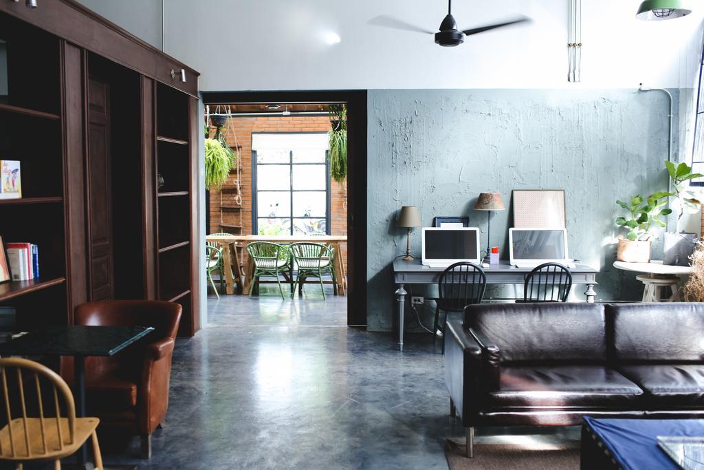 Oneday Hostel Sukhumvit 26 Бангкок Экстерьер фото