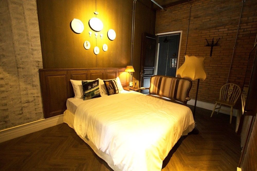 Oneday Hostel Sukhumvit 26 Бангкок Экстерьер фото