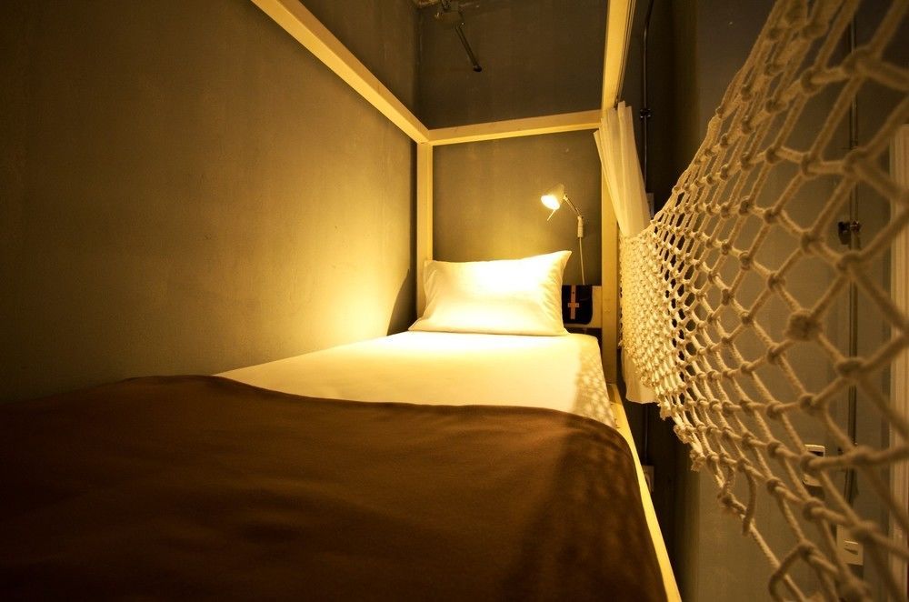 Oneday Hostel Sukhumvit 26 Бангкок Экстерьер фото