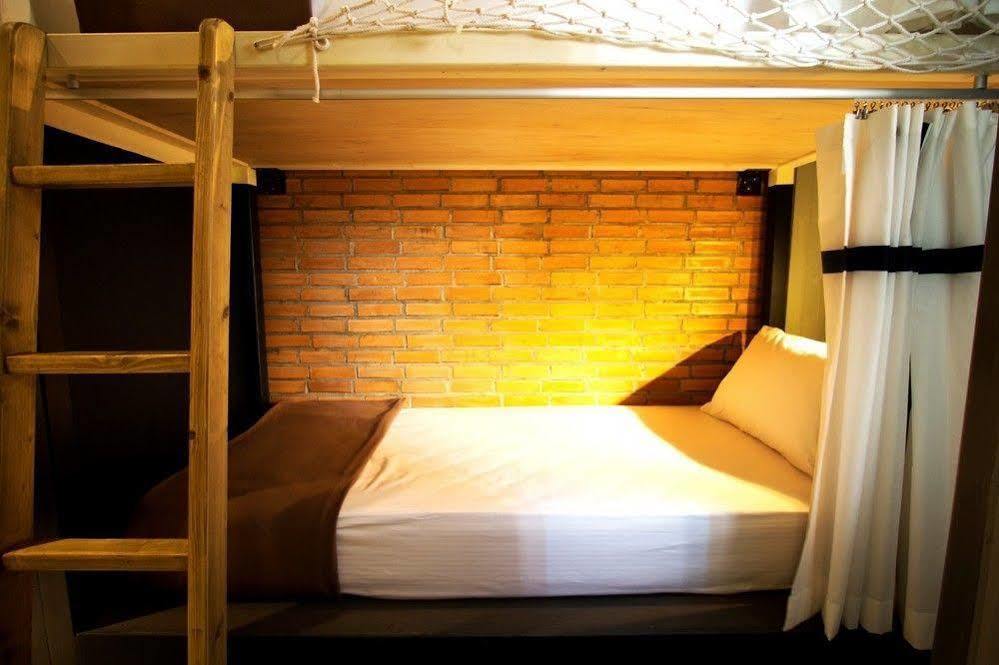 Oneday Hostel Sukhumvit 26 Бангкок Экстерьер фото
