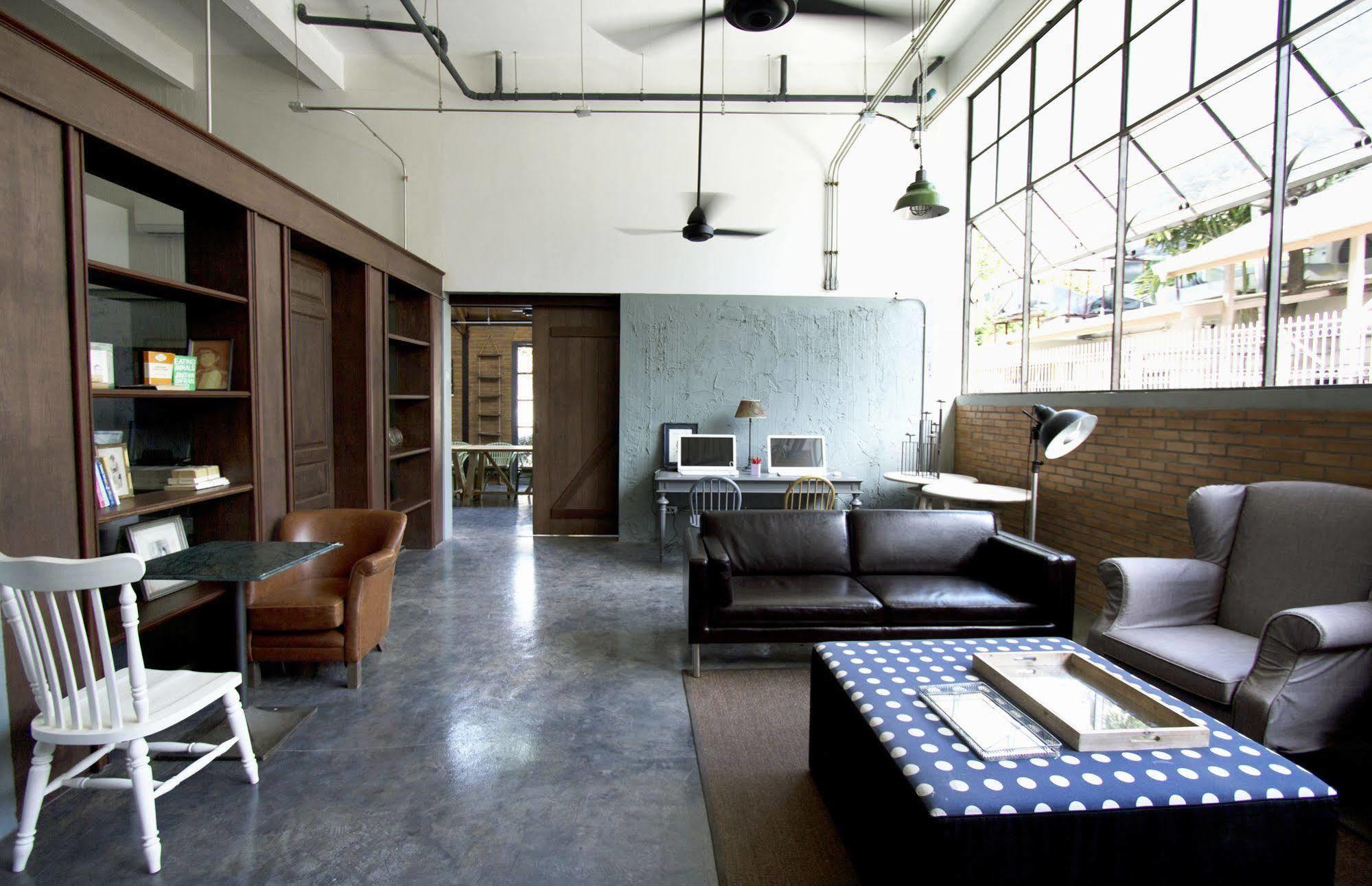 Oneday Hostel Sukhumvit 26 Бангкок Экстерьер фото