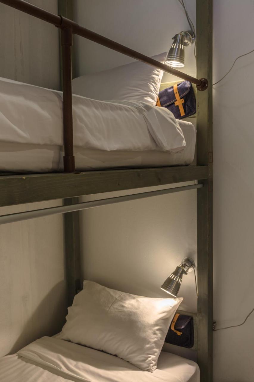 Oneday Hostel Sukhumvit 26 Бангкок Экстерьер фото